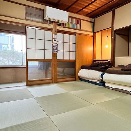 Hostel Murasaki Ryokan Такаяма Екстериор снимка