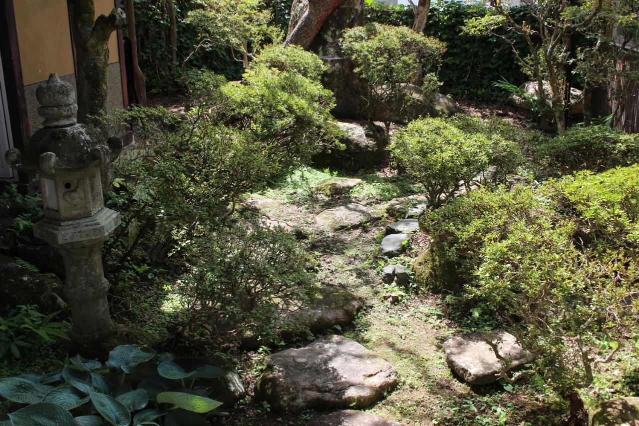 Hostel Murasaki Ryokan Такаяма Екстериор снимка