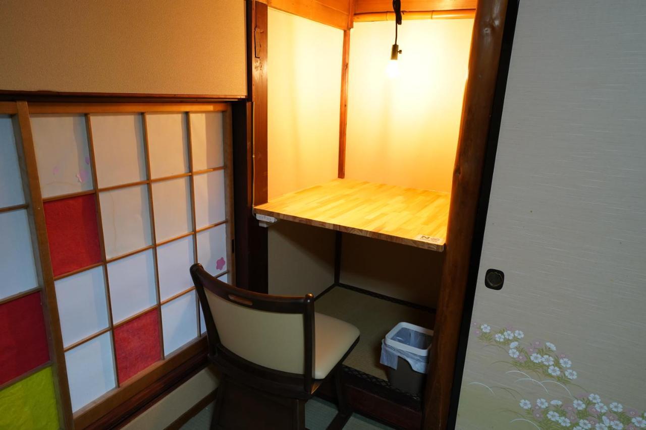 Hostel Murasaki Ryokan Такаяма Екстериор снимка