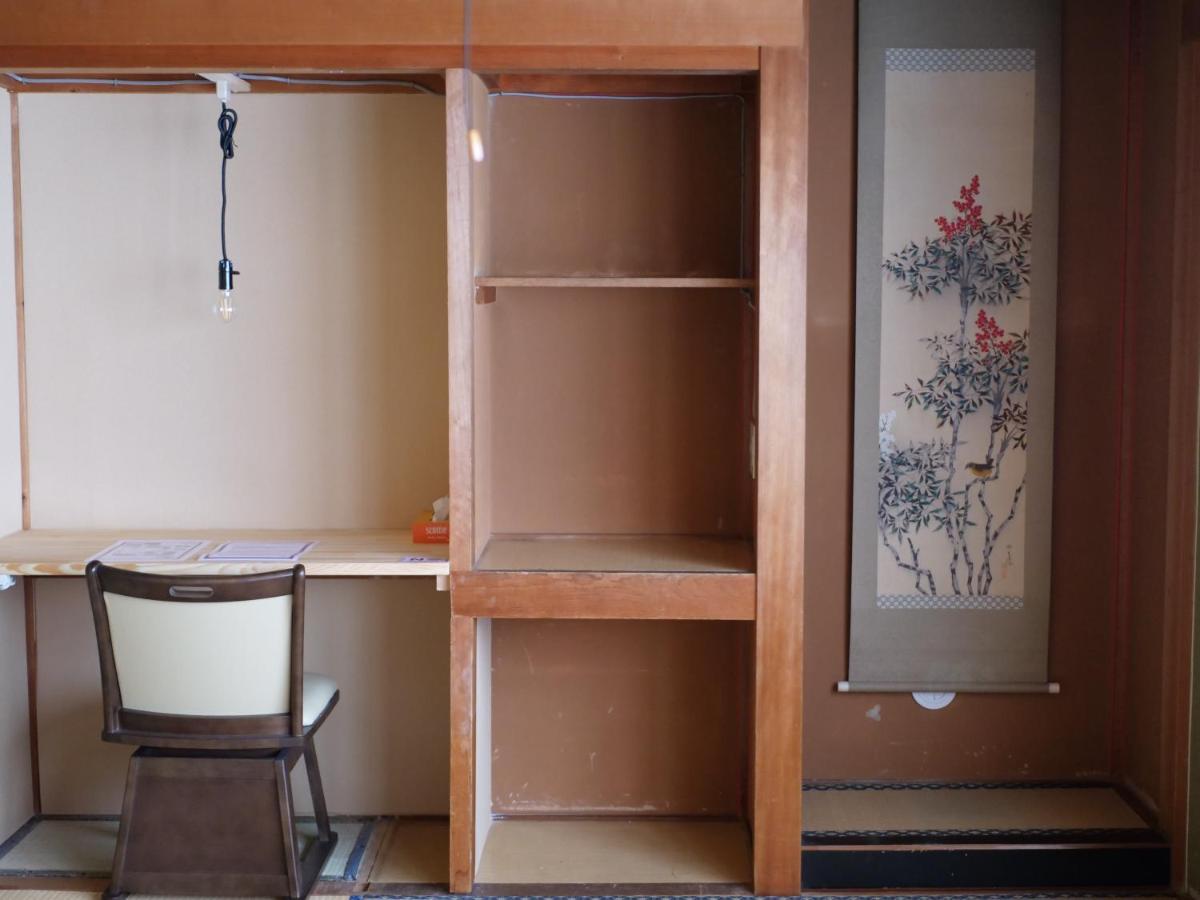 Hostel Murasaki Ryokan Такаяма Екстериор снимка