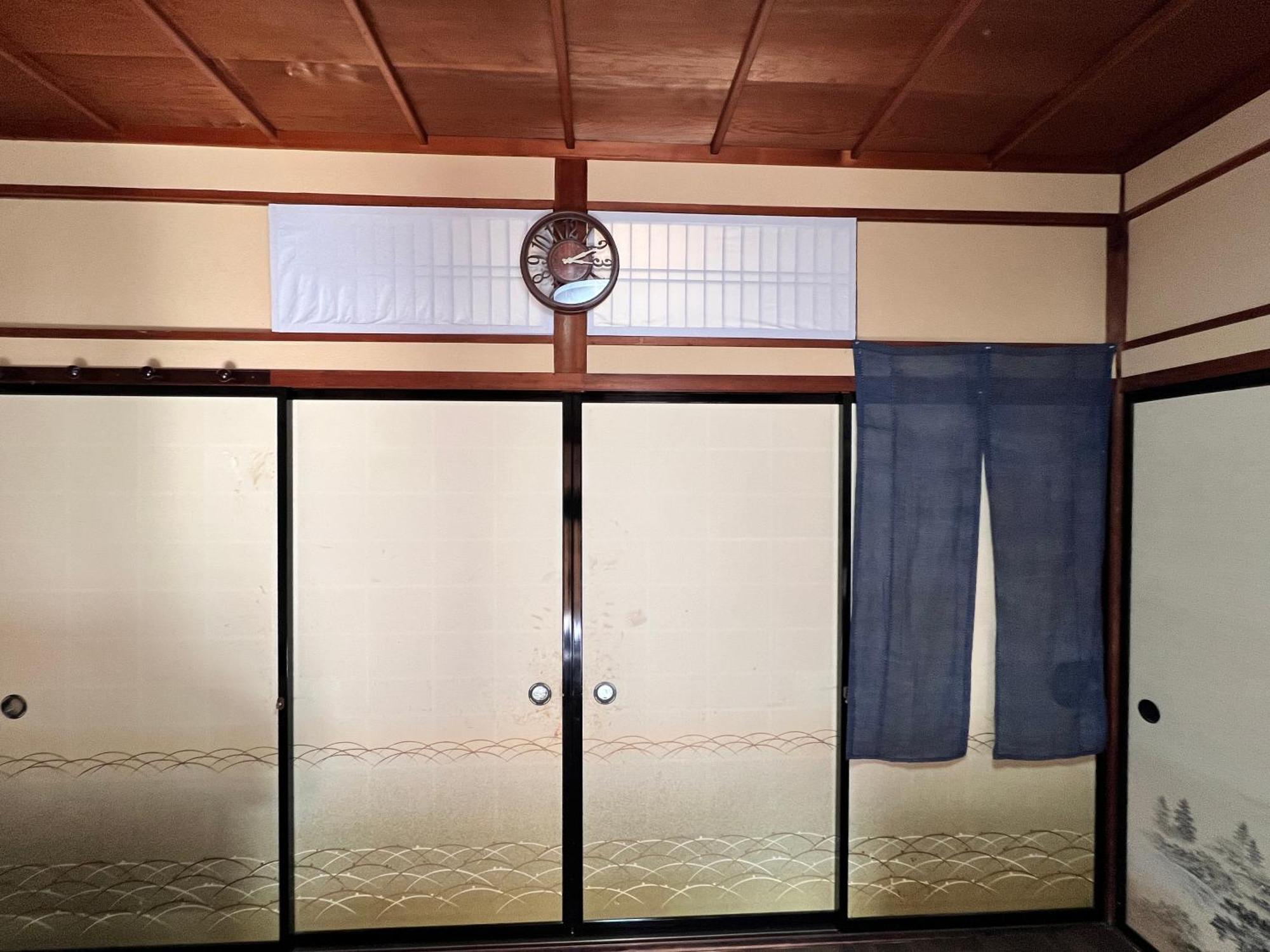 Hostel Murasaki Ryokan Такаяма Екстериор снимка