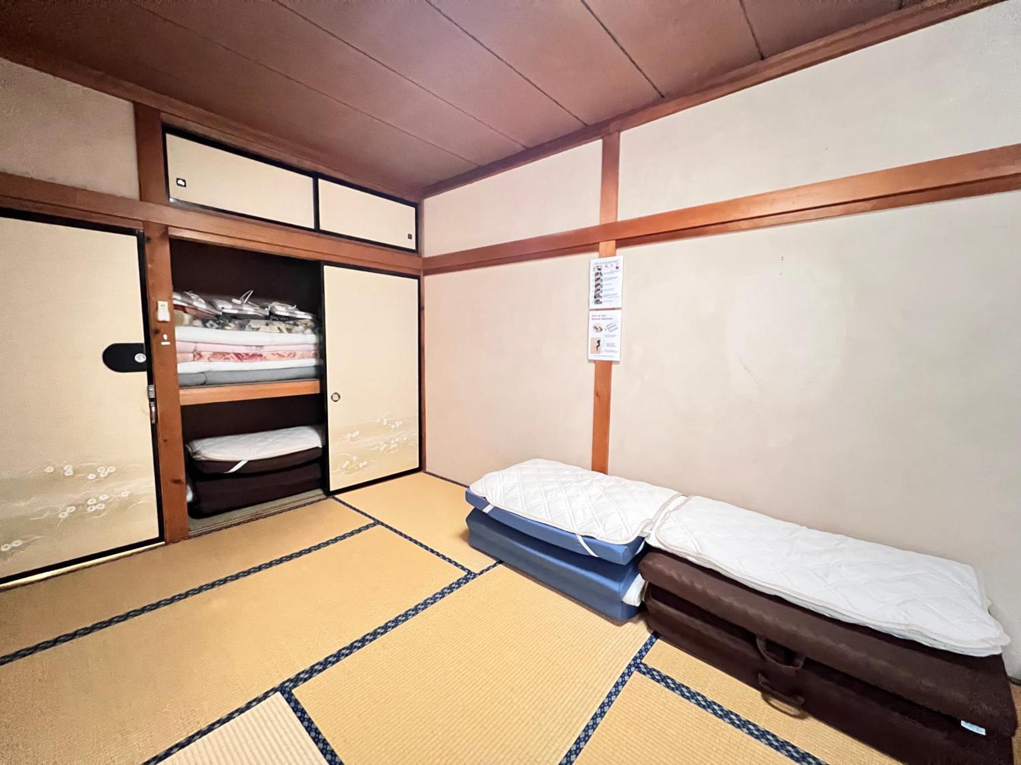 Hostel Murasaki Ryokan Такаяма Екстериор снимка