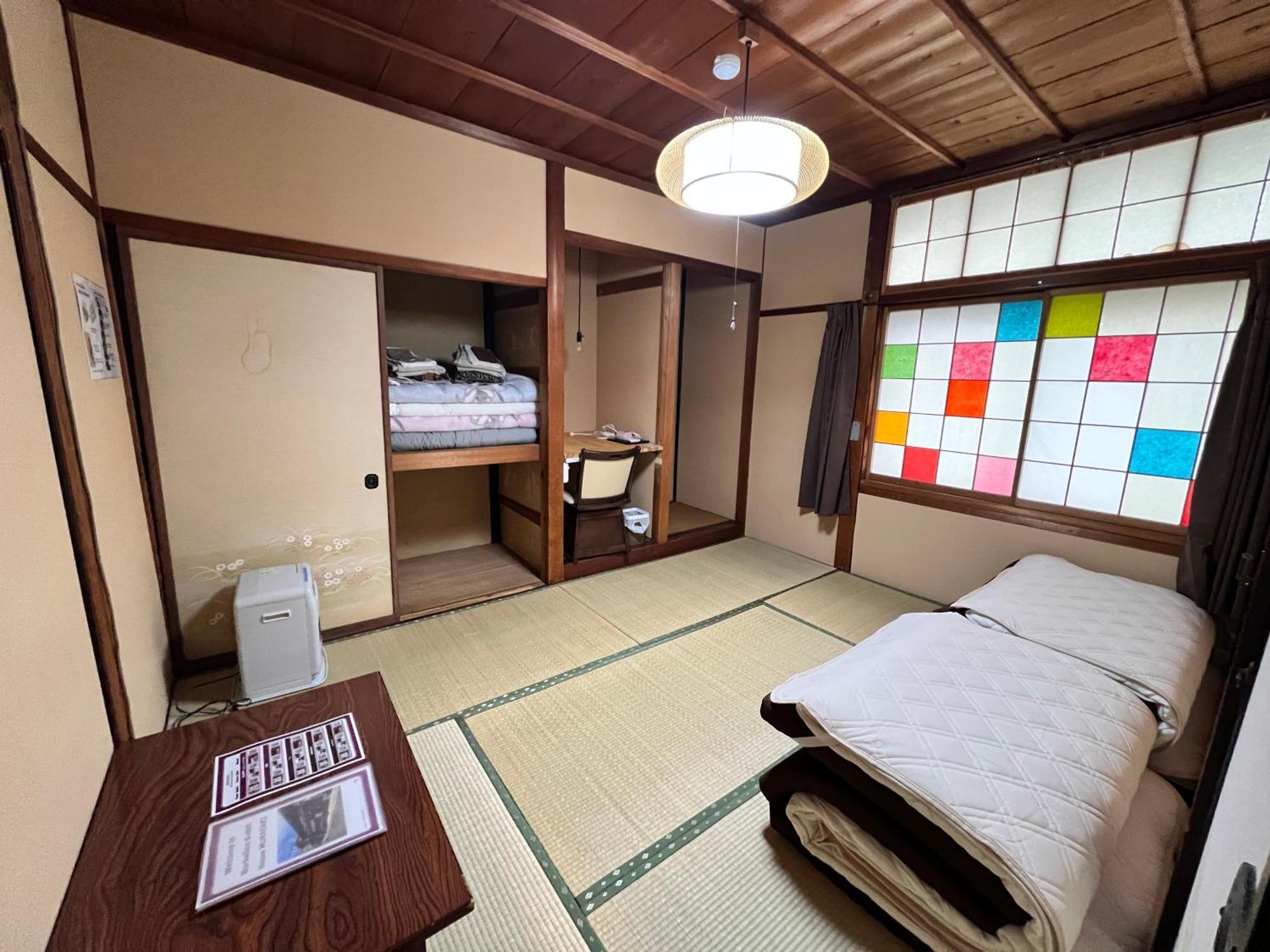 Hostel Murasaki Ryokan Такаяма Екстериор снимка