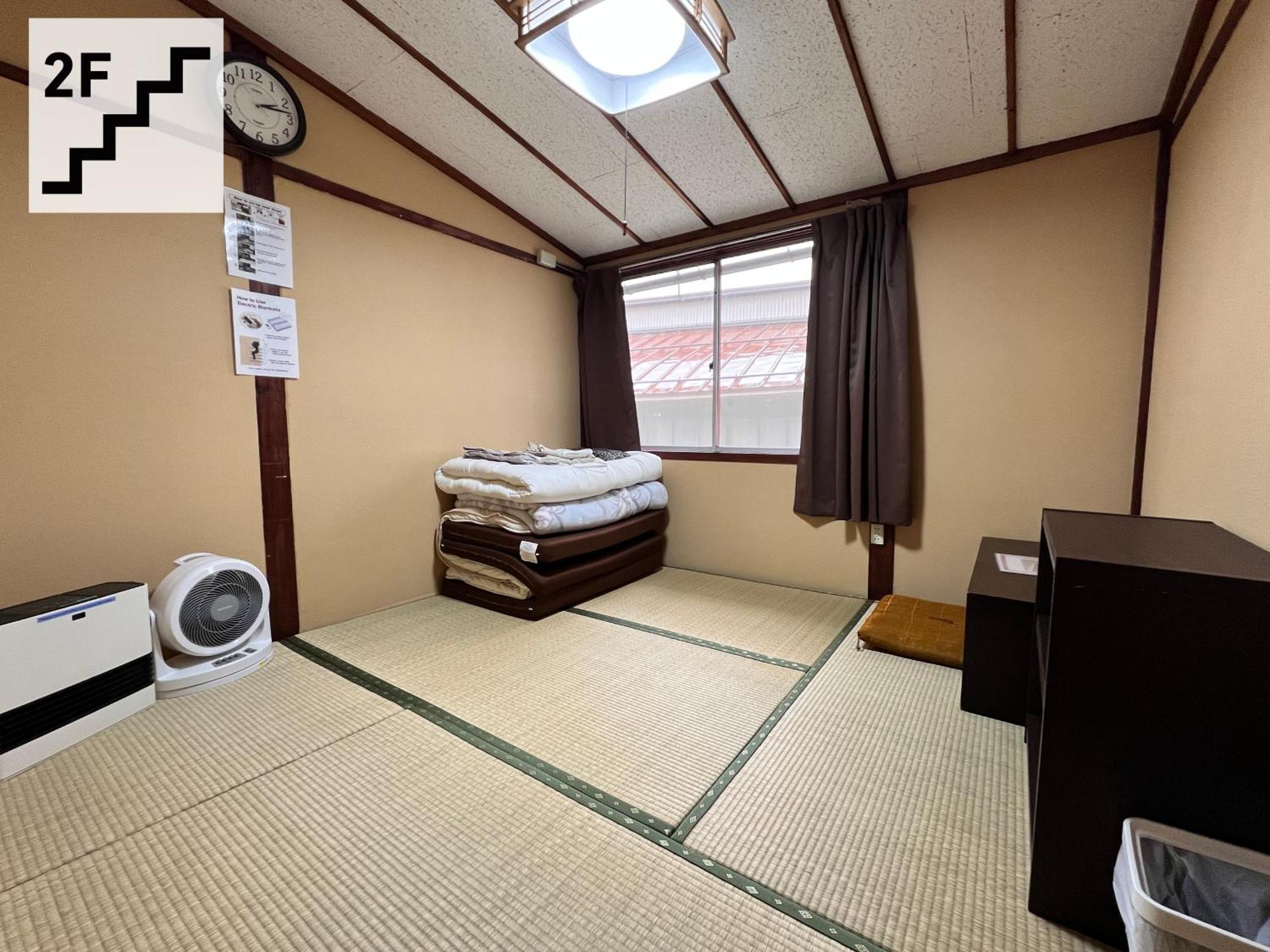 Hostel Murasaki Ryokan Такаяма Екстериор снимка