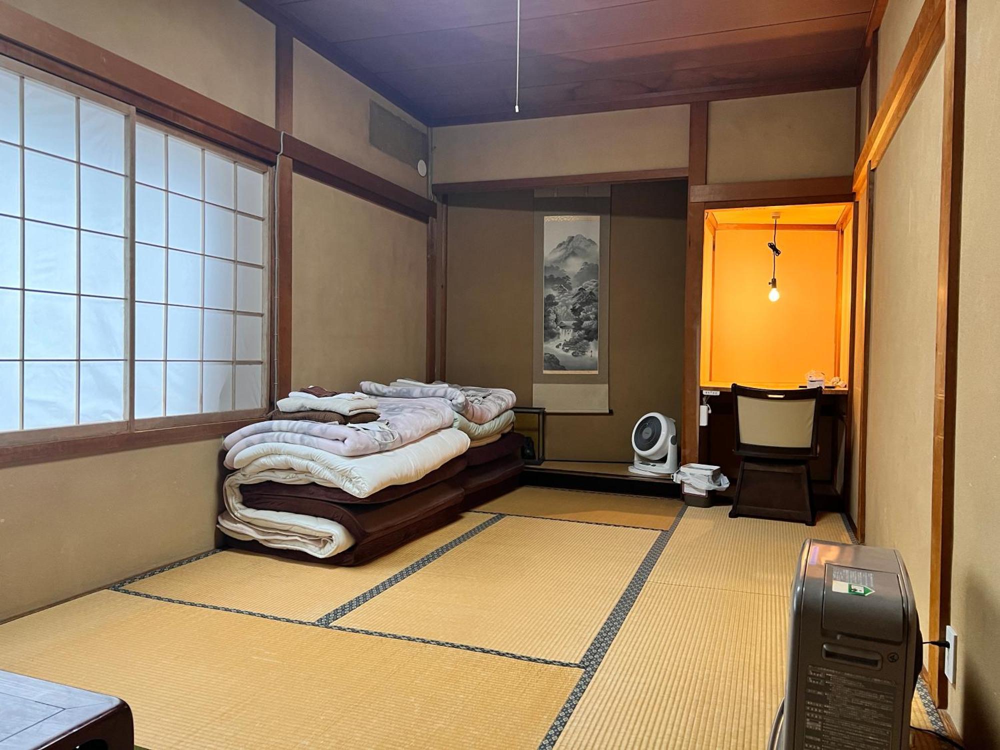 Hostel Murasaki Ryokan Такаяма Екстериор снимка