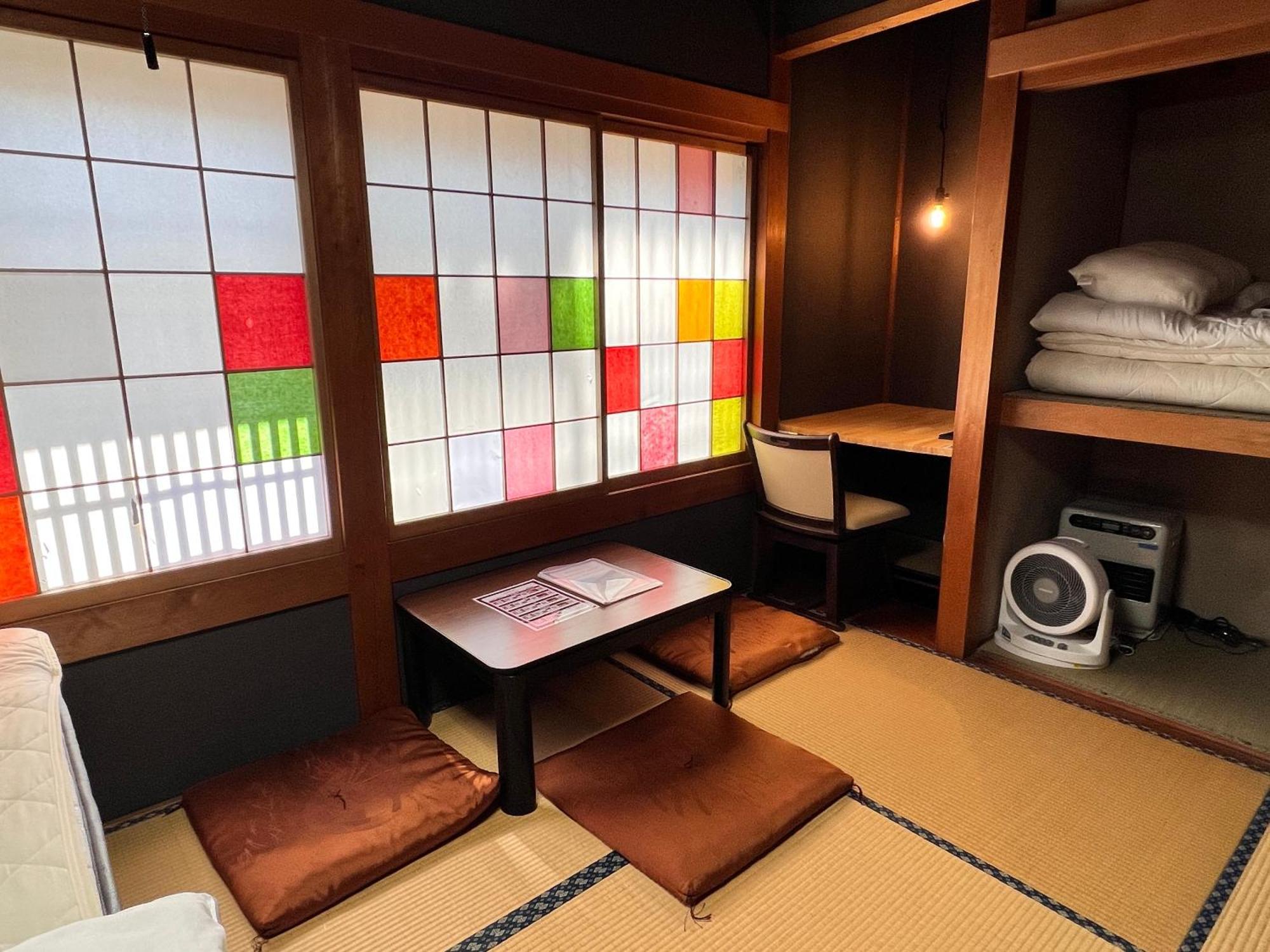 Hostel Murasaki Ryokan Такаяма Екстериор снимка