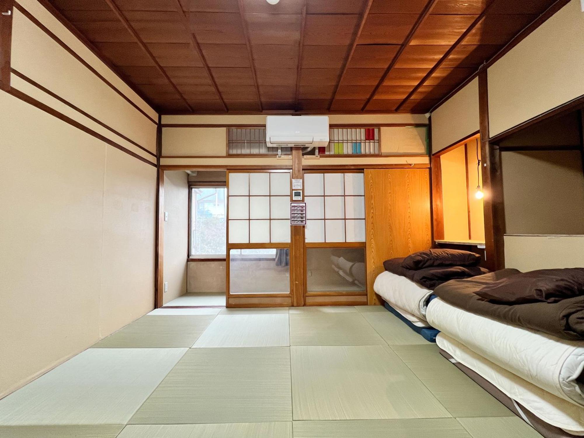 Hostel Murasaki Ryokan Такаяма Екстериор снимка