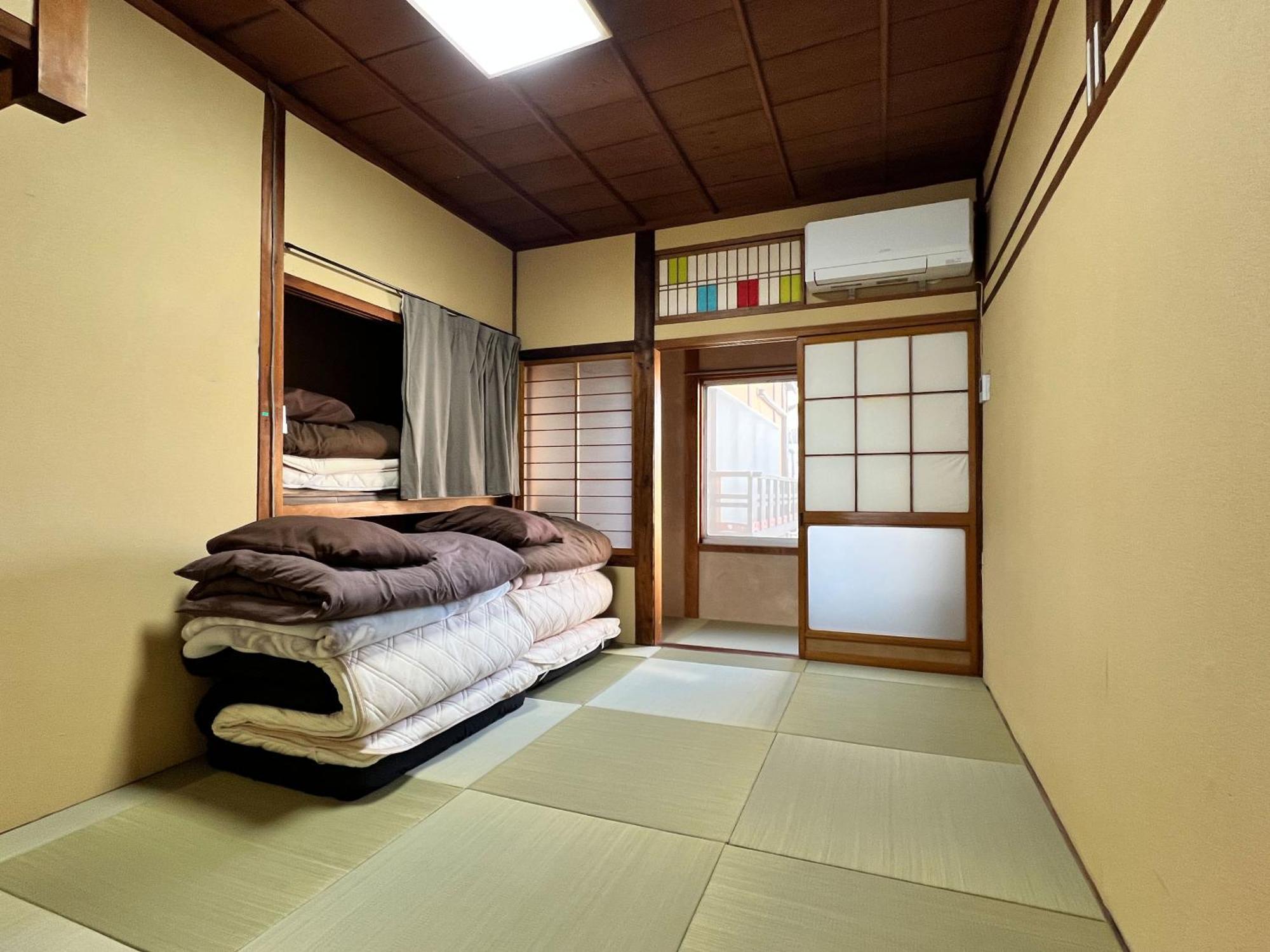 Hostel Murasaki Ryokan Такаяма Екстериор снимка